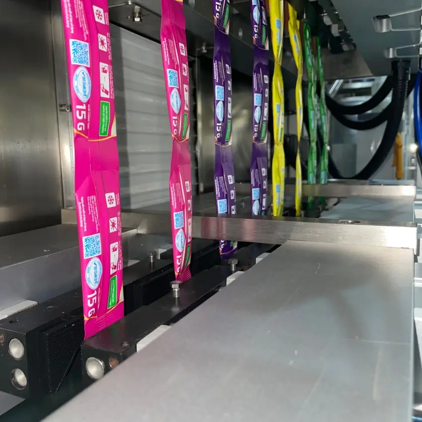 How does Sachet Jelly Packing Machine work?